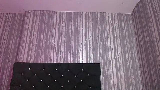 Alicee_Moonn live cam on StripChat