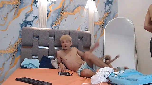 YOUNG_BOYS_HELL webcam
