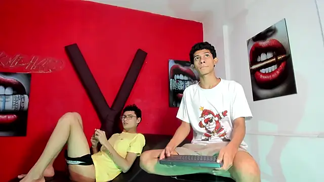 PRETTY_LOVERS1 webcam