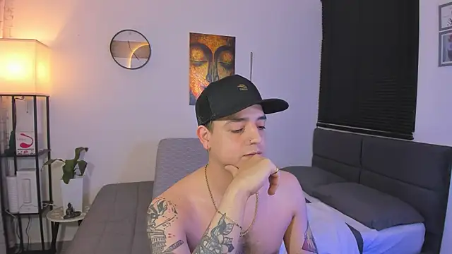 alejandro_calderon1 live cam on StripChat