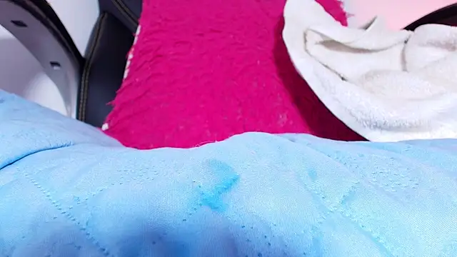 naomi_kyse webcam