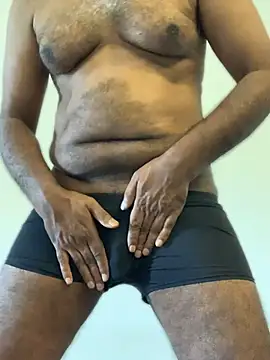 thebeelzebun (Ask my age) - Get that largest butt plug to fit snugly