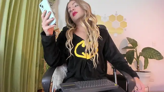 LukaCastillo live sex cam