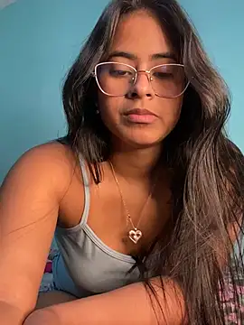 lucirganaxxx webcam