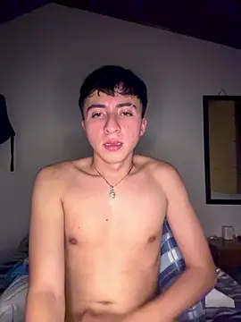 CamiRojas_boy webcam