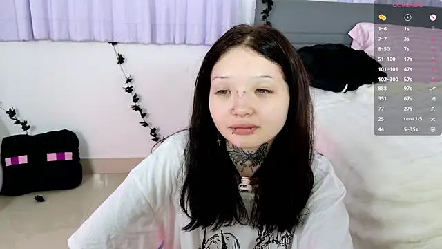 Lein_Bone live cam on StripChat