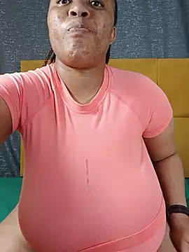 HugeTitisxx live cam on StripChat