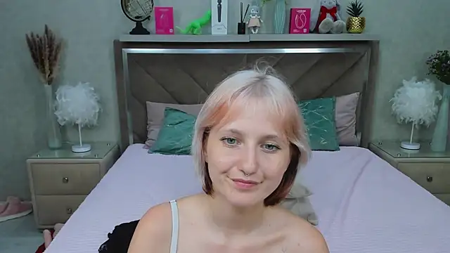 MiaKarlos webcam