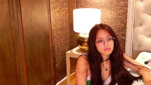 abril_collinz webcam