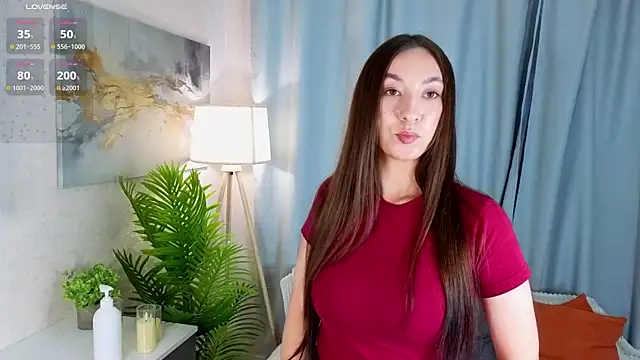 JinnyMenzella live cam on StripChat