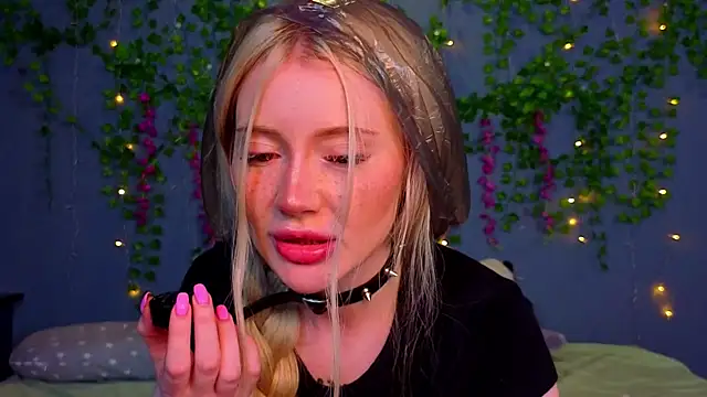 Lillie_Berry webcam