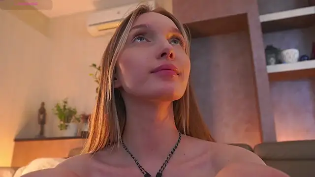 YvetteMilbrett webcam