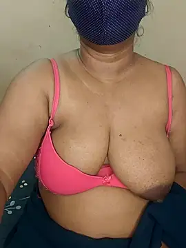 MISS-LOVEV webcam