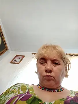 Elena_Beautiful784 webcam