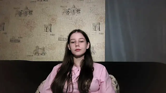 ElinoreHuxman live cam on StripChat