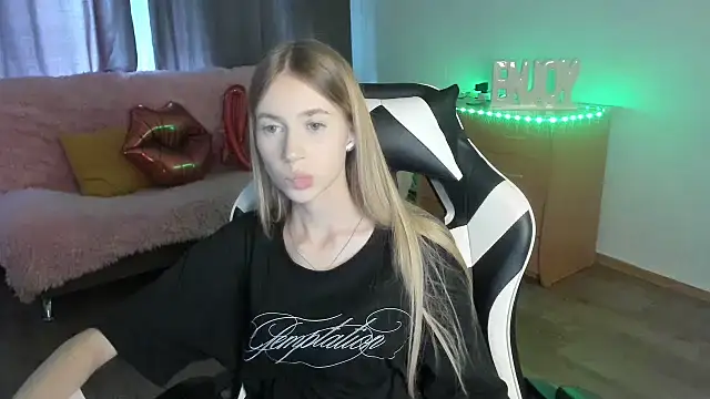 ModelPi live cam on StripChat