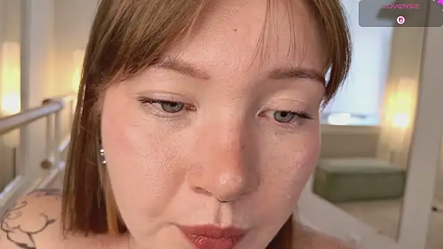 Ash_Hasmy live webcam