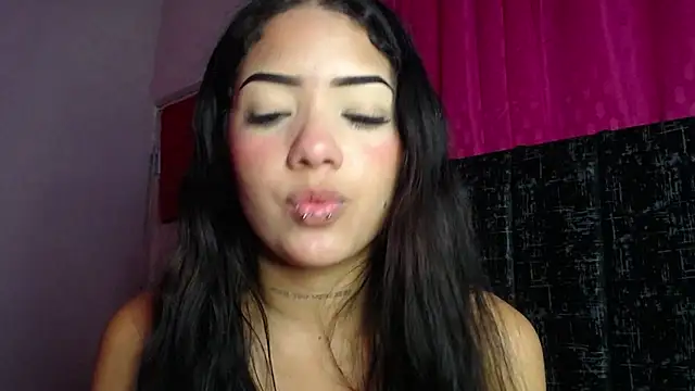 kira_milk1 Live Web Cam Show