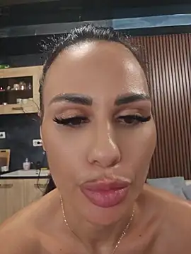 KatiaDivine webcam