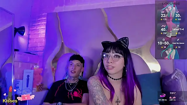 NaniiSisy live cam on StripChat