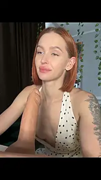 LittleFox___ live webcam