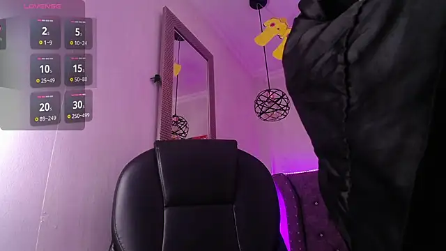 Amara_Davis1 webcam