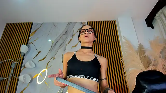 TinaJaneo_01 webcam