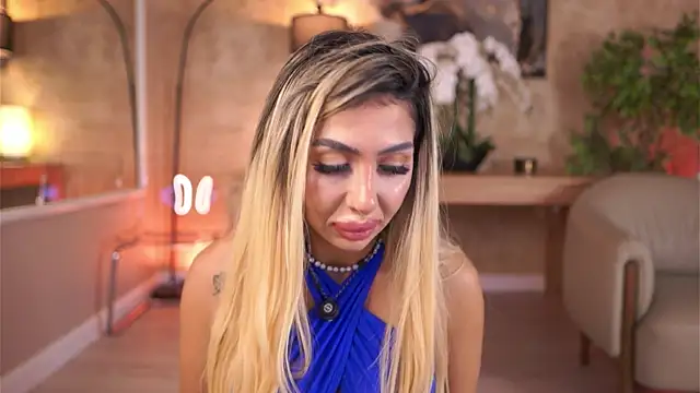 LucyyRosse webcam