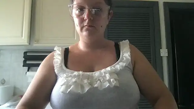 FlirtyFrayaXX webcam