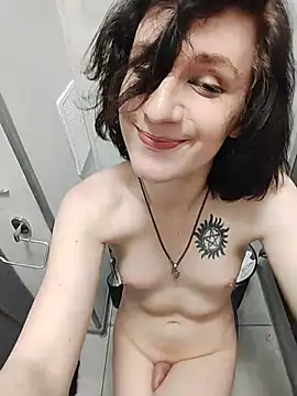 MickeQuinee webcam