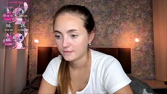 LoraDavi Live Web Cam Show