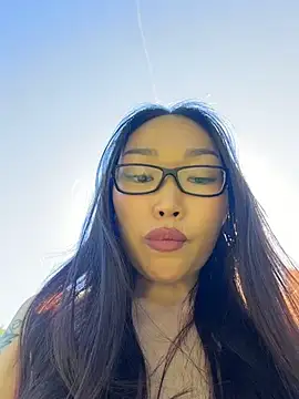 trytomakememoam webcam
