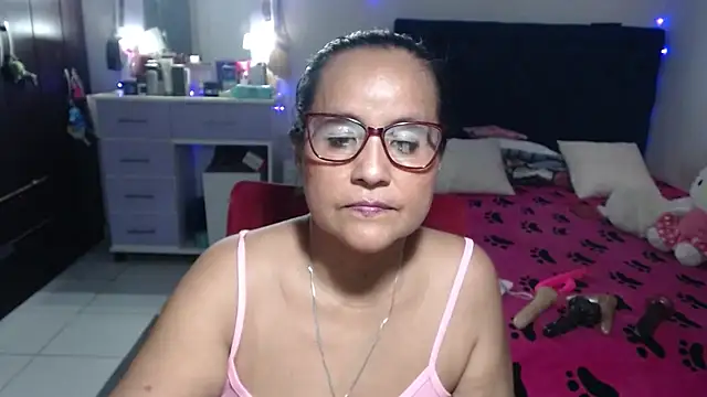 pervert_mommy_ live cam on StripChat