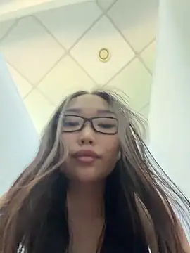 trytomakememoam webcam