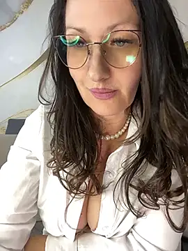 AnnaGrei live cam on StripChat