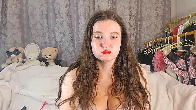 ChloeBrooklyn live cam on StripChat