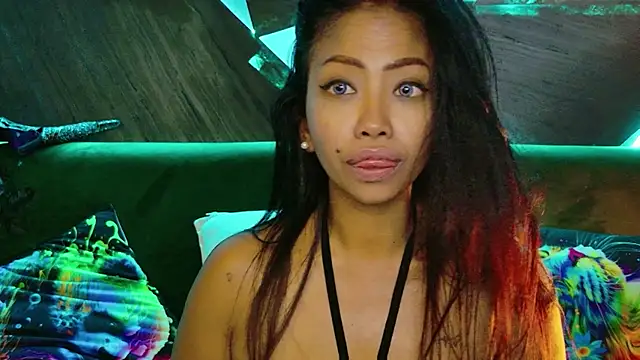 ElyaQuinn webcam