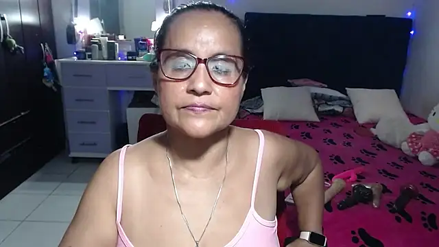 pervert_mommy_ live cam on StripChat