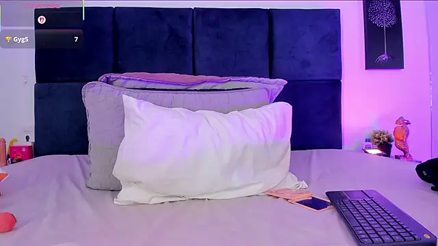 april_jones05 webcam