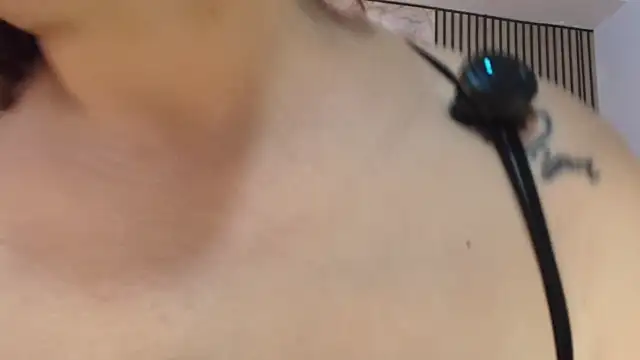 JuliRamirez webcam