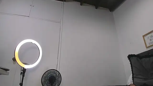 Emily_Behlle webcam