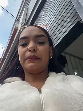Sara-77 webcam