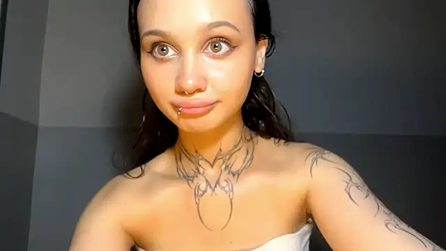 MayraLucarelli webcam