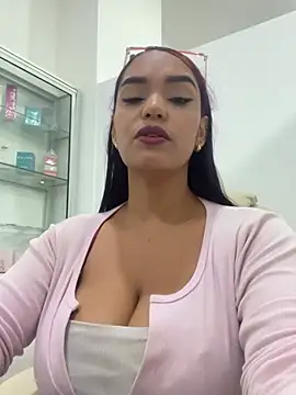 Sara-77 webcam