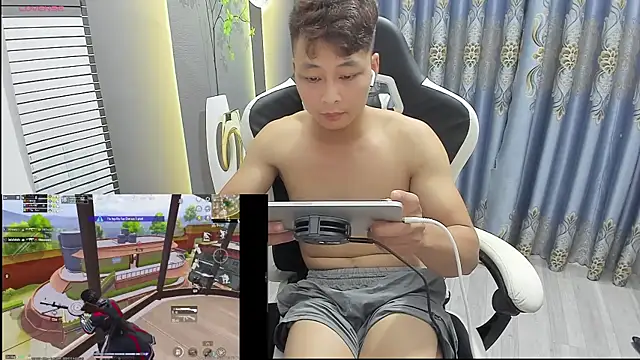 Naughty___asian webcam
