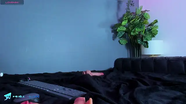 Kira_Exe_ webcam