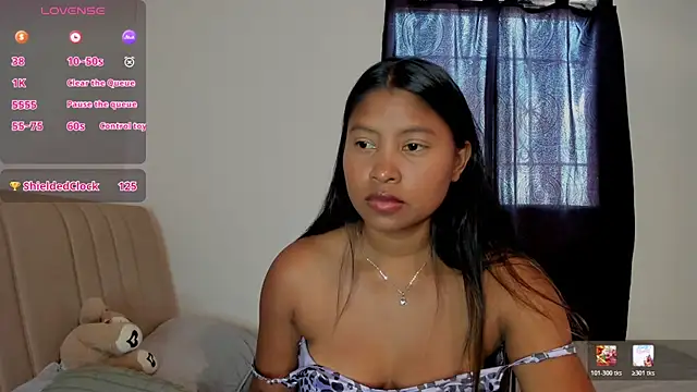 lunahot__07 webcam