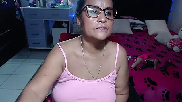 pervert_mommy_ live cam on StripChat