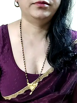 Yazhini-Cam live cam on StripChat