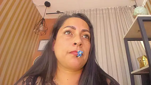 Scarlett_Barnes webcam